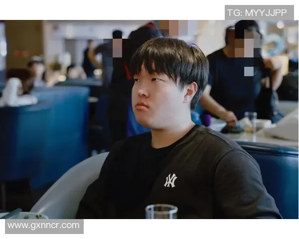 TES团队集结强攻Bin中路遭遇反击失去高地优势 TES团队集结强攻Bin中路遭遇反击失去高地优势