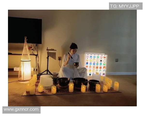 剑星体模申才恩分享新照展现慵懒居家风格与自然疗愈的完美结合 剑星体模申才恩分享新照展现慵懒居家风格与自然疗愈的完美结合