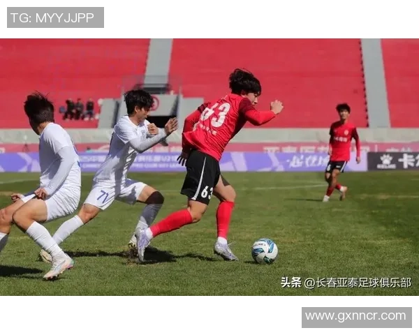 教练寄望英博U21在职业联赛中崭露头角视球队如同家族般亲密 教练寄望英博U21在职业联赛中崭露头角视球队如同家族般亲密